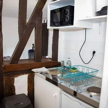 Confortable Tv Centre 公寓 *